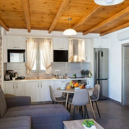 Marilena Natural Stone House, By Hellocrete Pigí Kültér fotó
